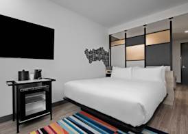 Aloft by Marriott Kansas City Country Club Plaza 4