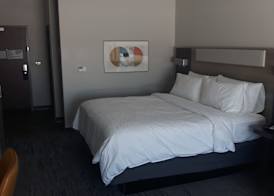 Holiday Inn Express & Suites JACKSON by IHG 4