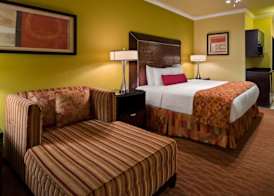 Best Western Plus Christopher Inn & Suites 4