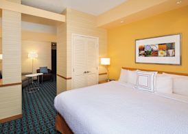 Fairfield Inn & Suites by Marriott San Antonio Airport/North Star Mall 5