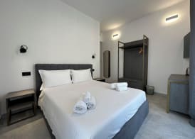 Dolmen Guest House 4
