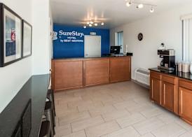 SureStay Hotel by Best Western Findlay 3