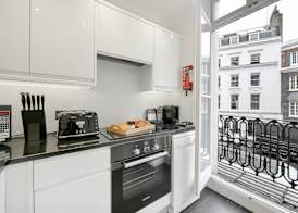 10 Curzon Street Apartments by Mansley 3