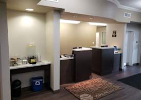 Comfort Inn & Suites 2