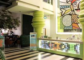 MaxOneHotels at Sabang 5