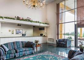 Econo Lodge Dalton West 4