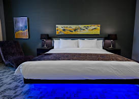 Applause Hotel Calgary Airport by CLIQUE 5