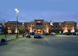 Hampton Inn Utica 3