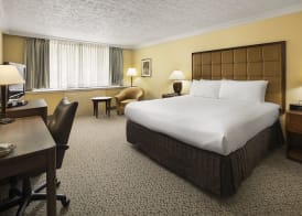 Crowne Plaza LOUISVILLE AIRPORT EXPO CTR by IHG 3