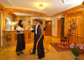 Wohlfühl & Genusshotel Felsenhof 2