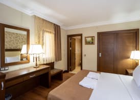 Latanya Park Resort 4