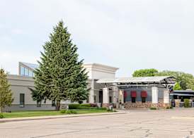 DoubleTree by Hilton Austin, MN 2