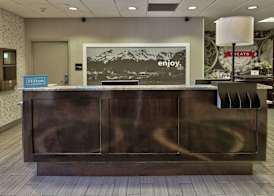 Hampton Inn & Suites Albuquerque Airport 5