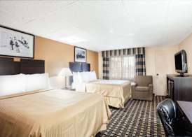 Travelodge by Wyndham South Burlington 4