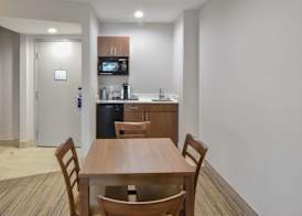 Holiday Inn Express & Suites INDIANAPOLIS NORTHWEST by IHG 4