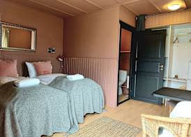 Riverfront Lodge Hella 5