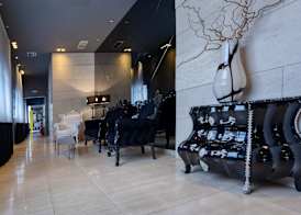 Gallery Art Hotel 5