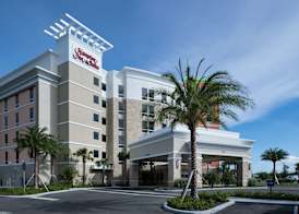 Hampton Inn & Suites Cape Canaveral Cruise Port, Fl 4