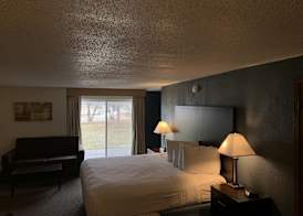 AmericInn by Wyndham La Crosse Riverfront Conference Center 5