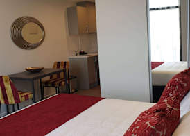 Ramada Suites by Wyndham Auckland Manukau Pacfic Centre 4