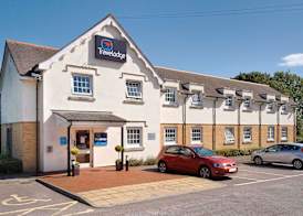 Travelodge Cardiff Airport 2