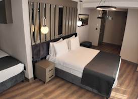 THE NEST HOTEL 5