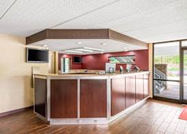 Econo Lodge Hickory 3