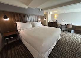 Best Western Premier Plainview-Long Island Hotel 4