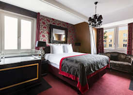 The Toren Amsterdam, by The Pavilions 5