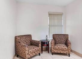 Super 8 by Wyndham Pleasanton 3