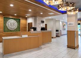 Fairfield Inn and Suites by Marriott Bakersfield Central 2