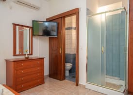Faos Luxury Apartments 2 4