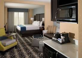 Holiday Inn Express & Suites KANSAS CITY AIRPORT by IHG 2