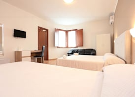 Hotel Villa Piras 5