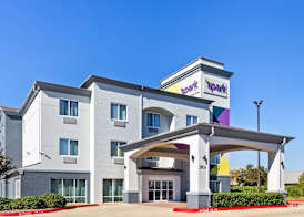 Spark by Hilton Pearland 2