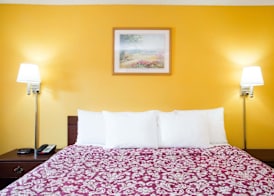 Days Inn by Wyndham Camilla 4