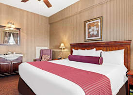 Genetti Hotel, SureStay Collection by Best Western 5