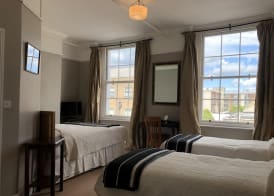 Harveys Guest House 4