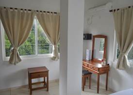 Chez Payet Airport Guesthouse 5