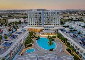 Radisson Beach Resort Larnaca 2