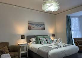 Tintagel Arms Bed and Breakfast 2
