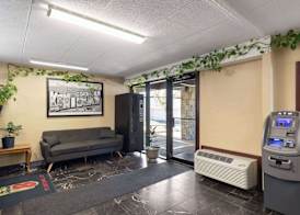 Super 8 by Wyndham Fort Mitchell Cincinnati Area 2