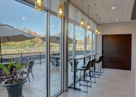Holiday Inn Express & Suites AUBURN DOWNTOWN by IHG 2