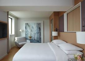 Hyatt Regency Paris Etoile 5