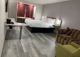 Microtel Inn and Suites Clarksville 5
