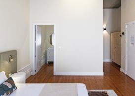 Guesthouse Bonjardim by LovelyStay 5