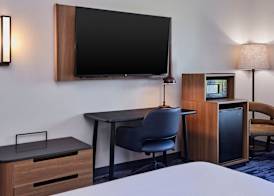 Fairfield Inn & Suites Burlington 4