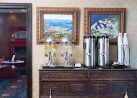 Shoreline Inn & Conference Center, an Ascend Collection Hotel 2