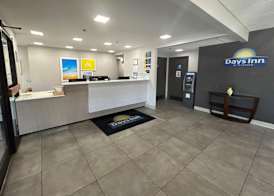 Days Inn by Wyndham Atlanta Stone Mountain 3