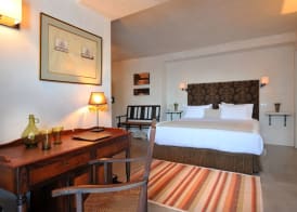 Hotel Boutique V - by Grupo Tribu 5